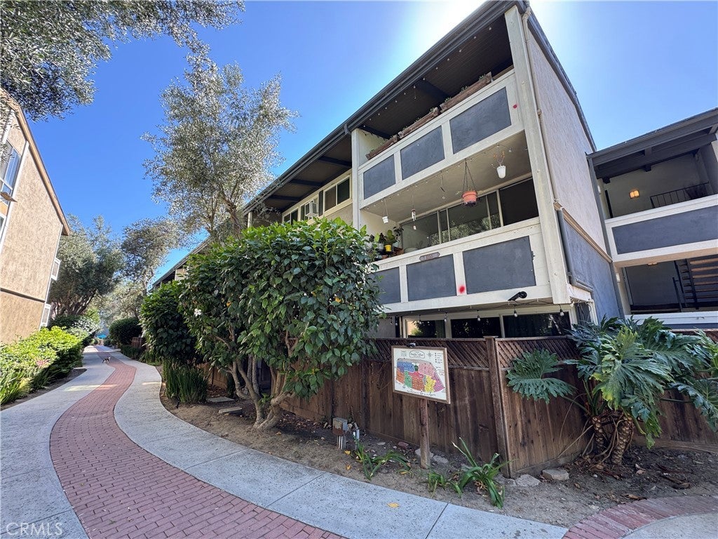 Photo of Listing #SB25175980