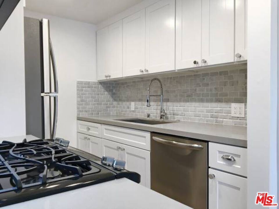 Photo of Listing #25574423