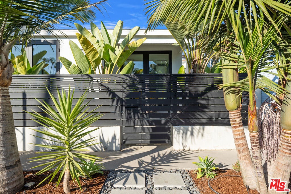 Photo of Listing #25571053