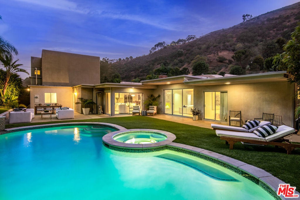 Photo of Listing #25574761