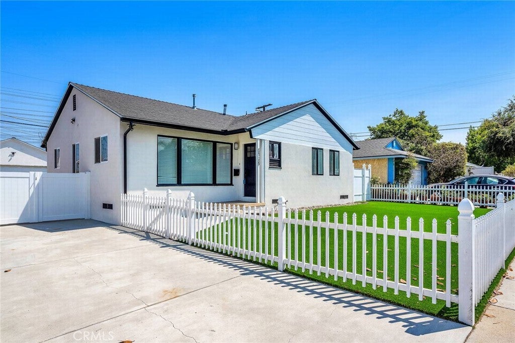 Photo of Listing #SB25171008