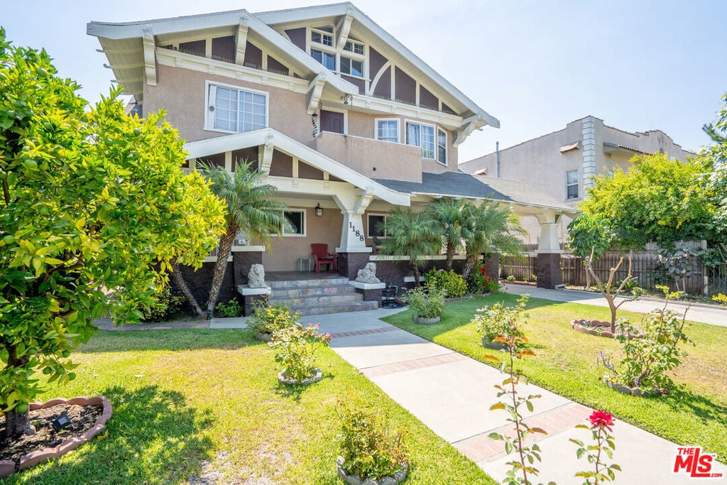 Photo of Listing #25575235