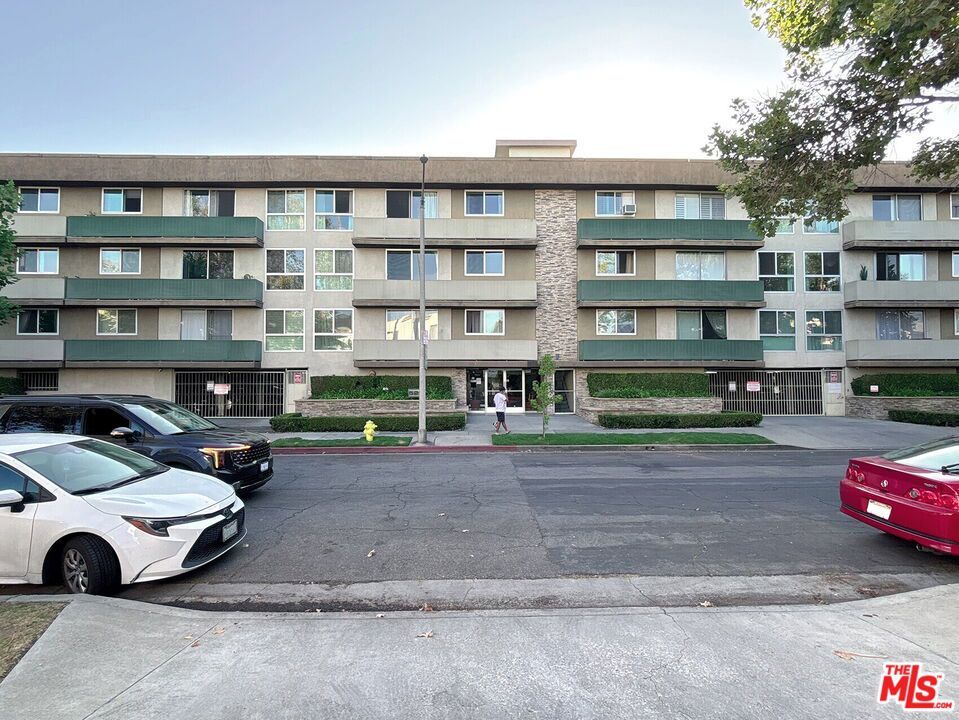 Photo of Listing #25575301