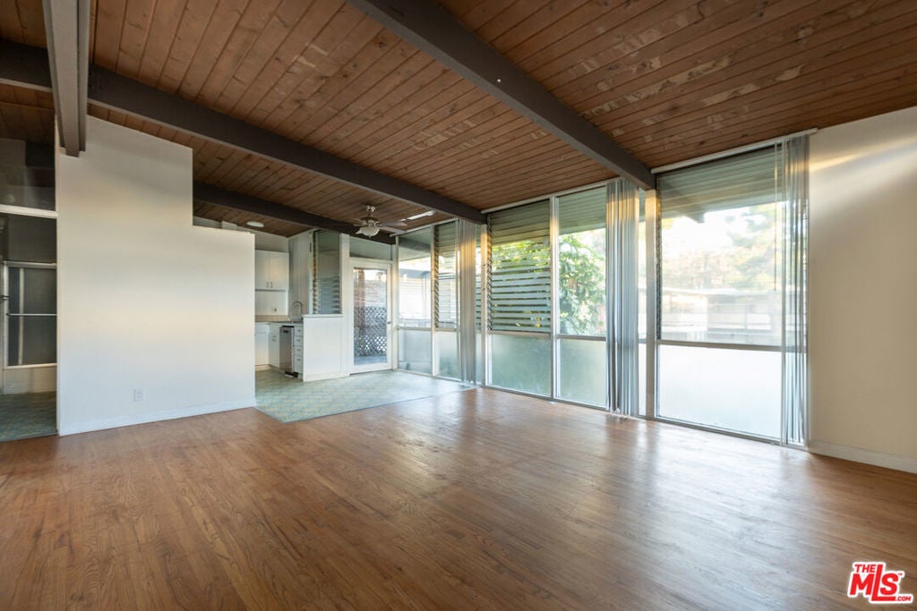 Photo of Listing #25575507