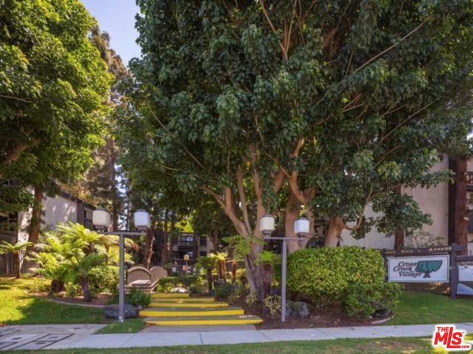 Photo of Listing #25575515