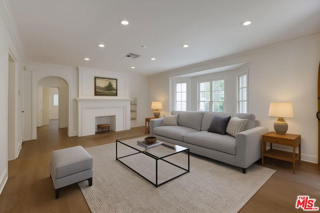 Photo of Listing #25574717