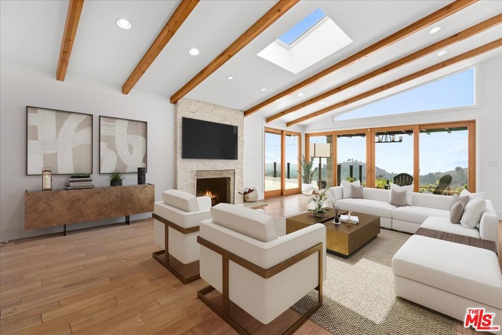 Photo of Listing #25575693