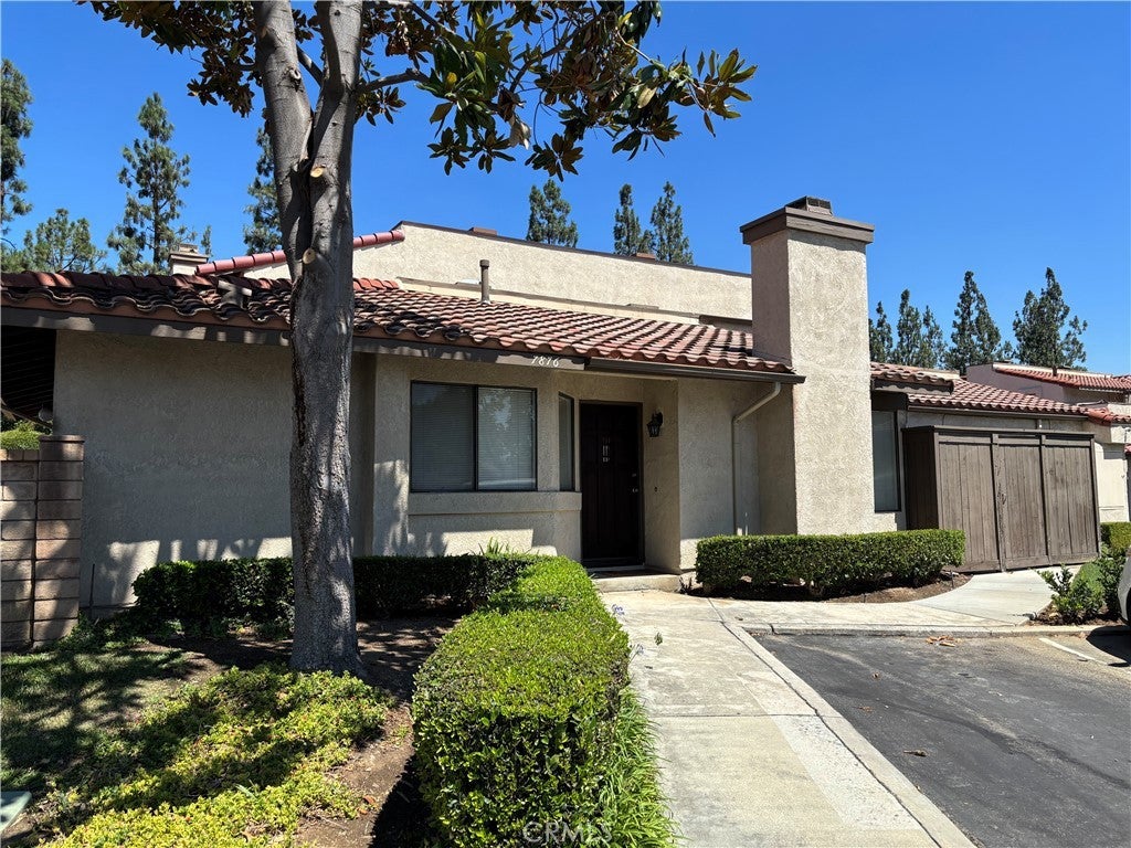 Photo of Listing #IV25178409