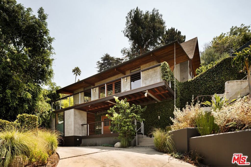 Photo of Listing #25575355