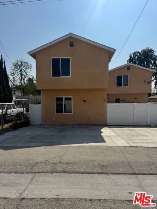 Photo of Listing #25576011