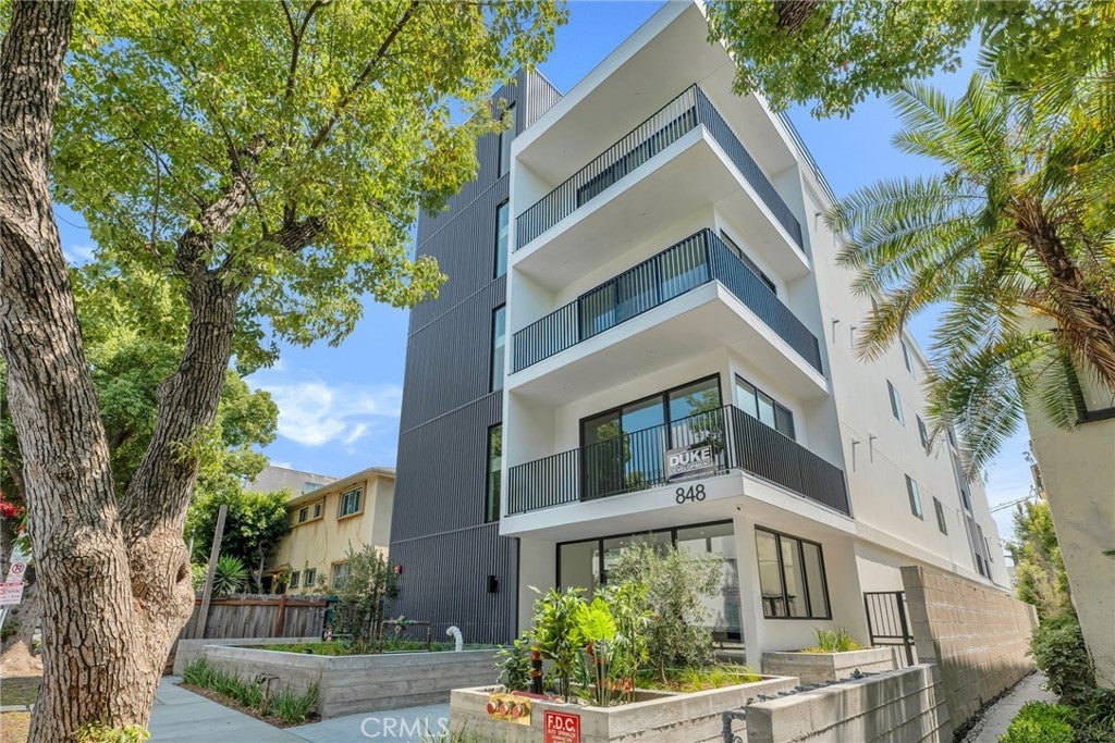 Photo of Listing #SR25179620