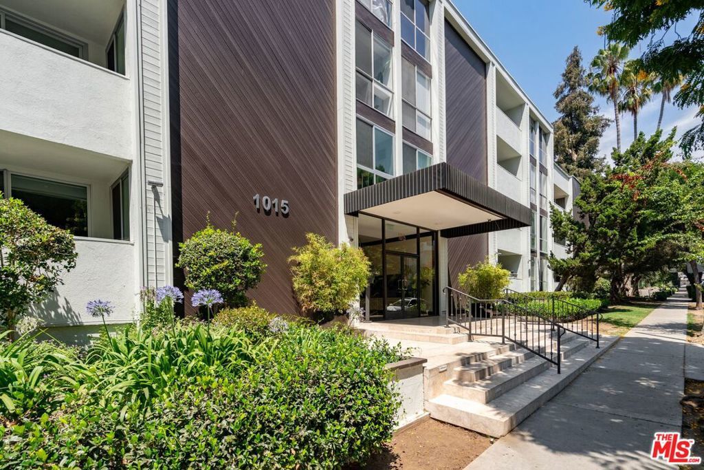 Photo of Listing #25575219