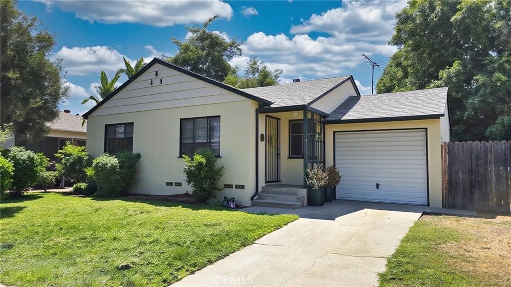 Photo of Listing #SR25180097