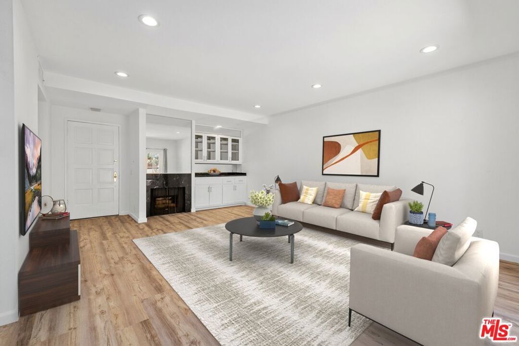 Photo of Listing #25576595