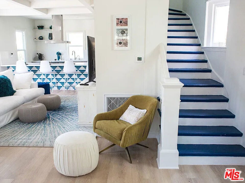 Photo of Listing #25571639