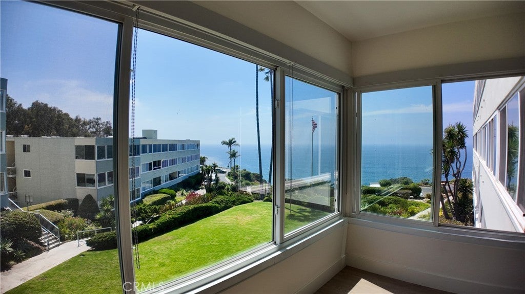 Photo of Listing #SB25180039