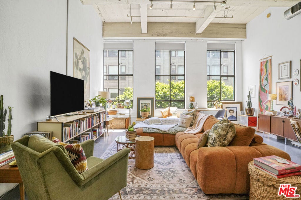 Photo of Listing #25576707