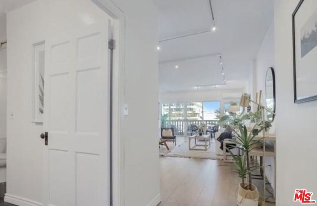 Photo of Listing #25575867