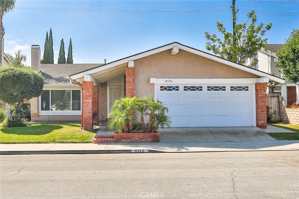 Photo of Listing #OC25180536