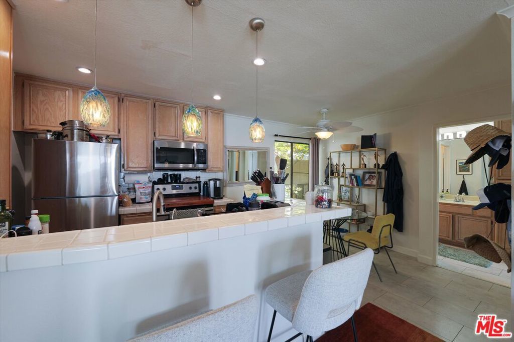 Photo of Listing #25575803