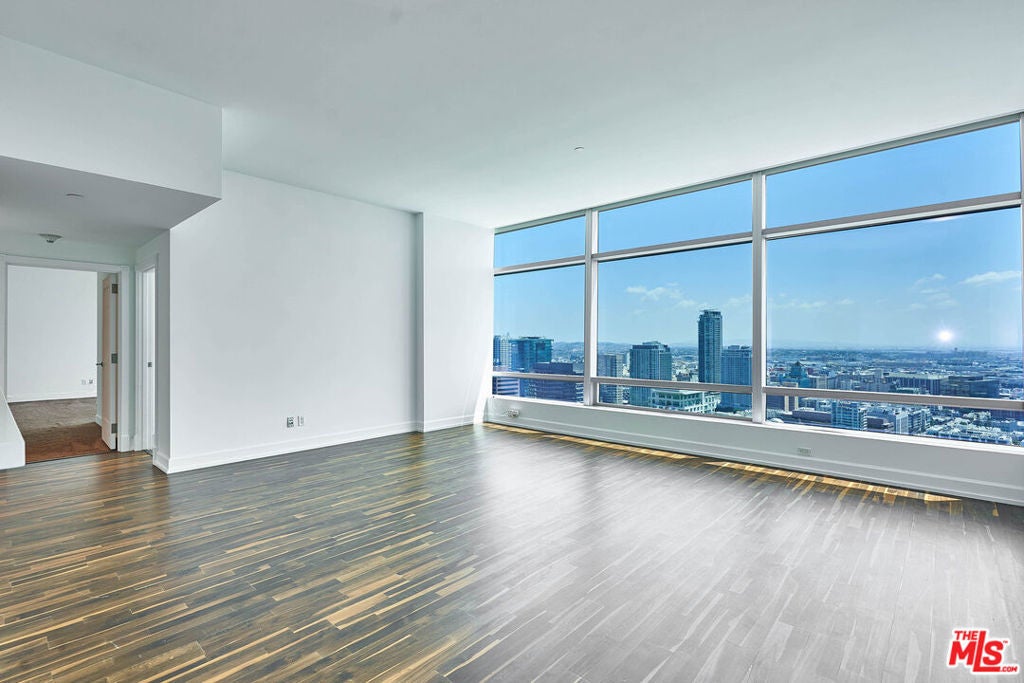 Photo of Listing #25577513