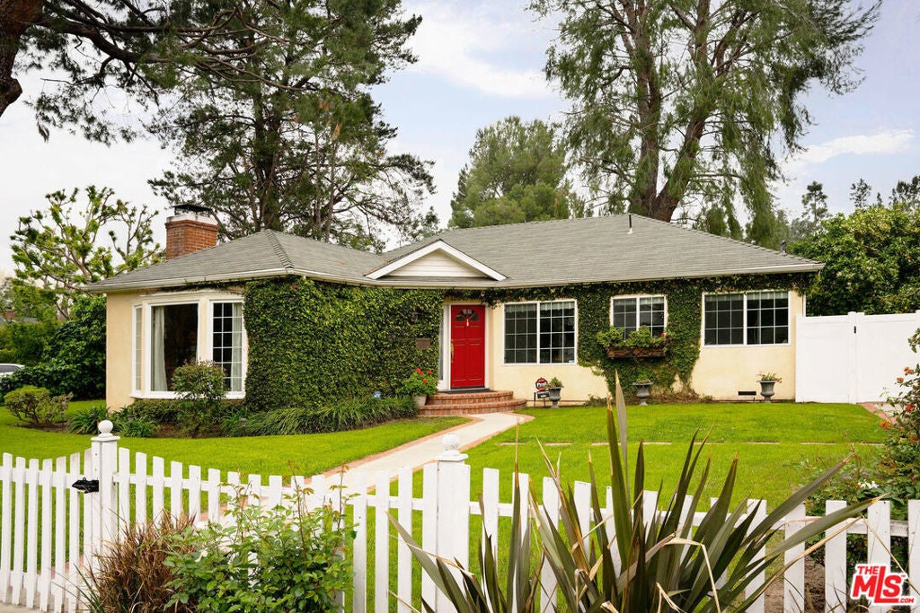 Photo of Listing #25577561