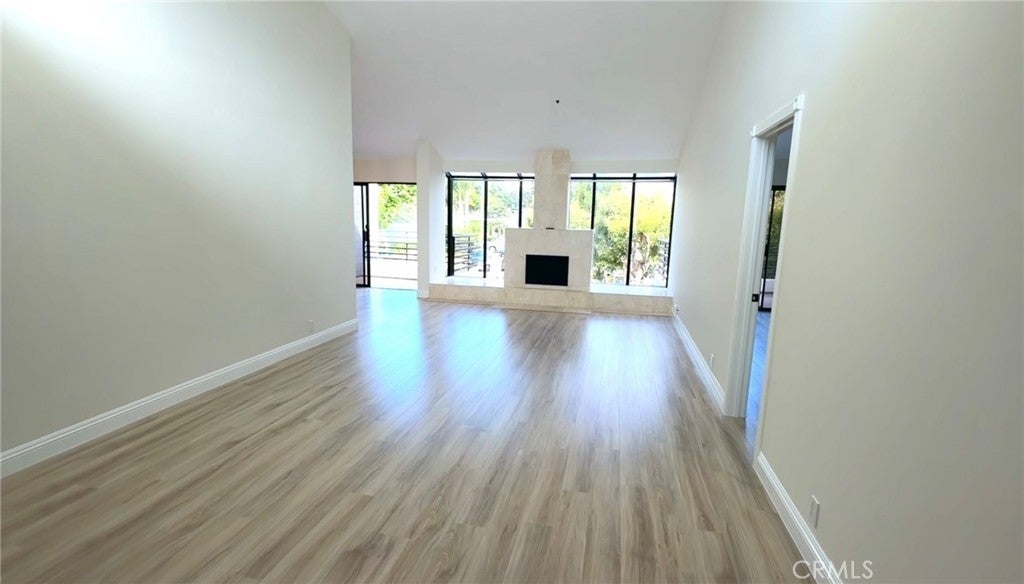 Photo of Listing #PW25181908