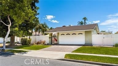 Photo of Listing #OC25182029