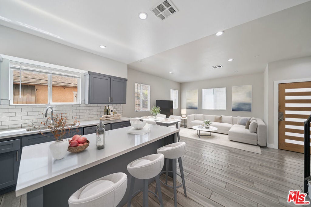 Photo of Listing #25577689