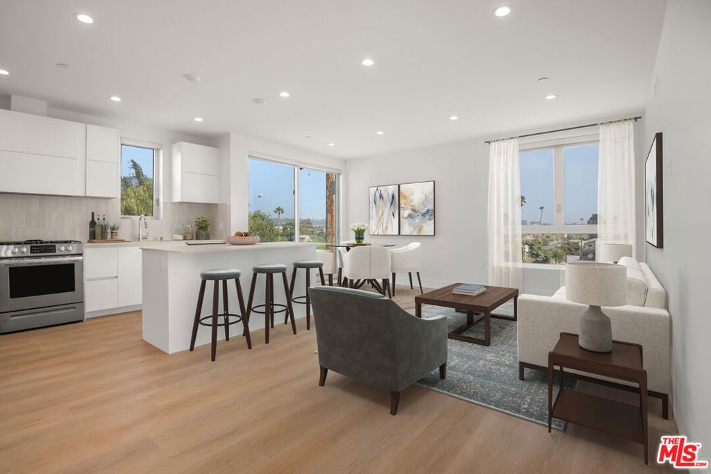 Photo of Listing #25577957