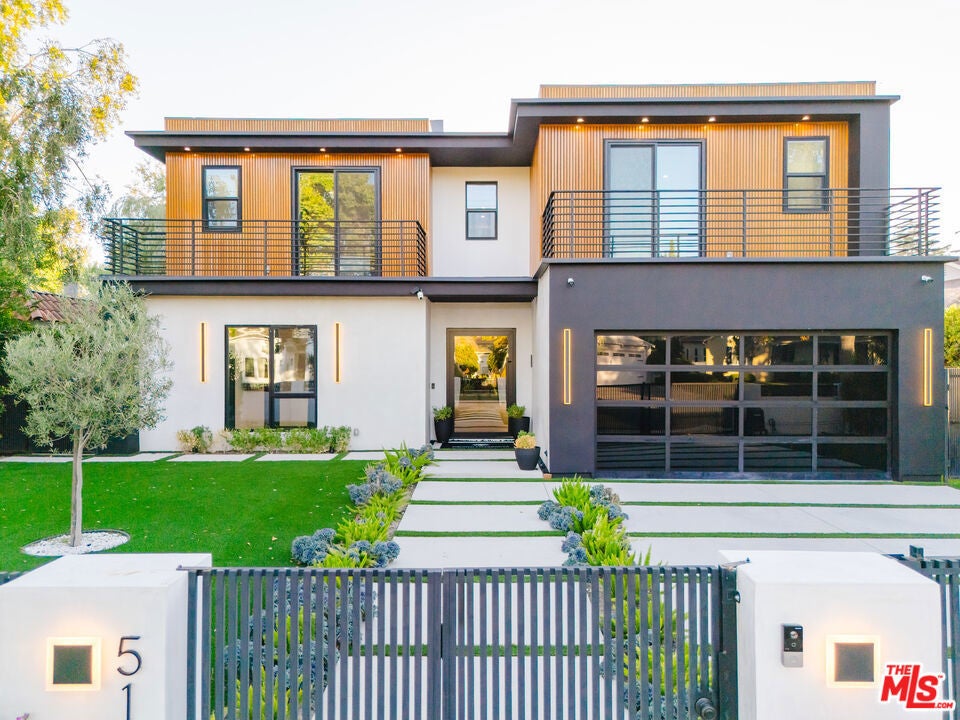 Photo of Listing #25578003