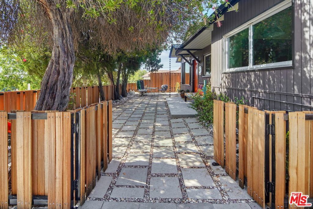 Photo of Listing #25578121