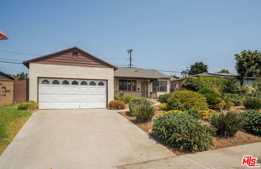 Photo of Listing #25576853