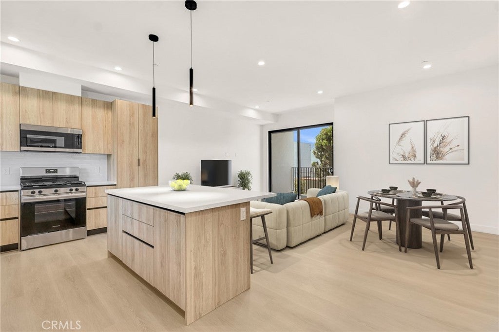 Photo of Listing #SR25183167