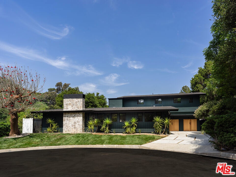 Photo of Listing #25575233