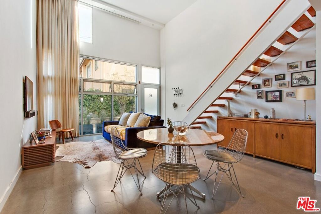 Photo of Listing #25578067