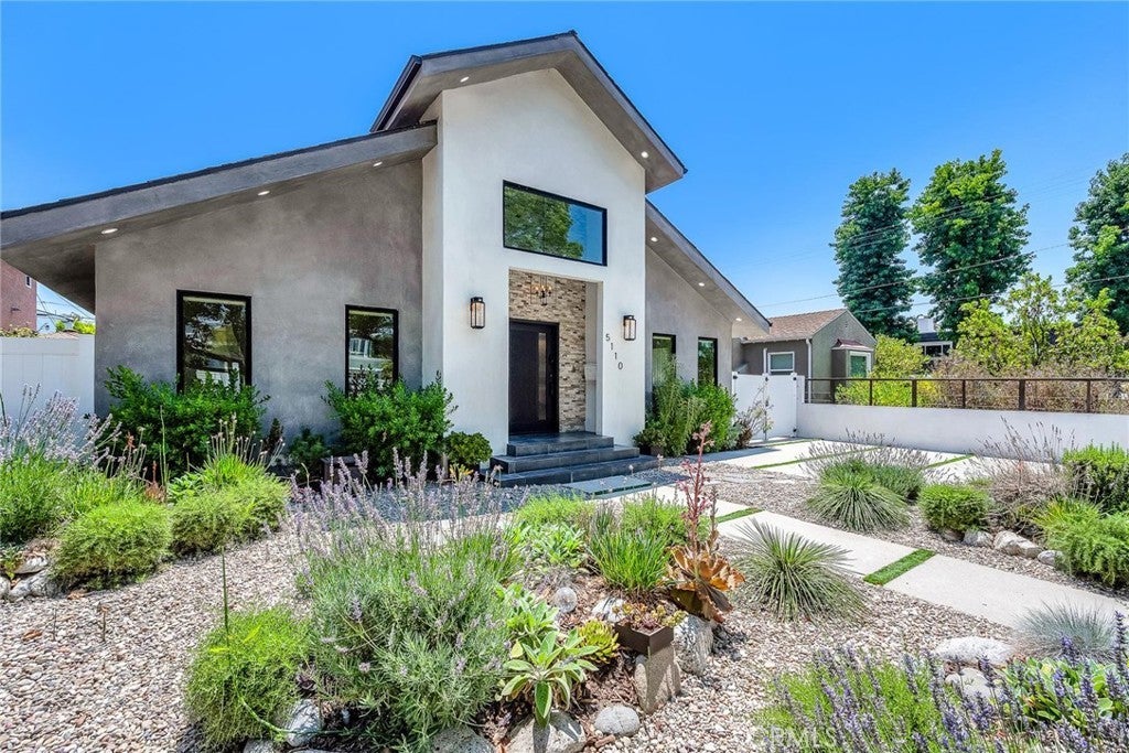 Photo of Listing #SR25184130