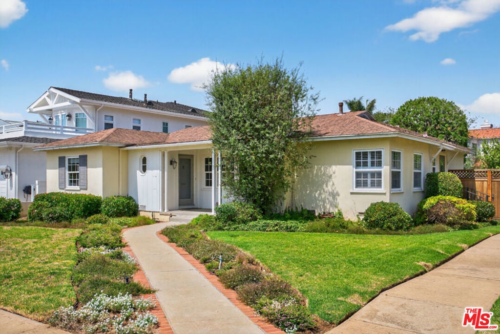 Photo of Listing #25570097