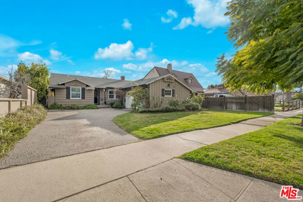 Photo of Listing #25579219