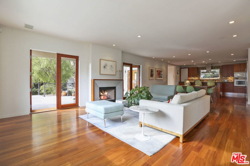 Photo of Listing #25579527