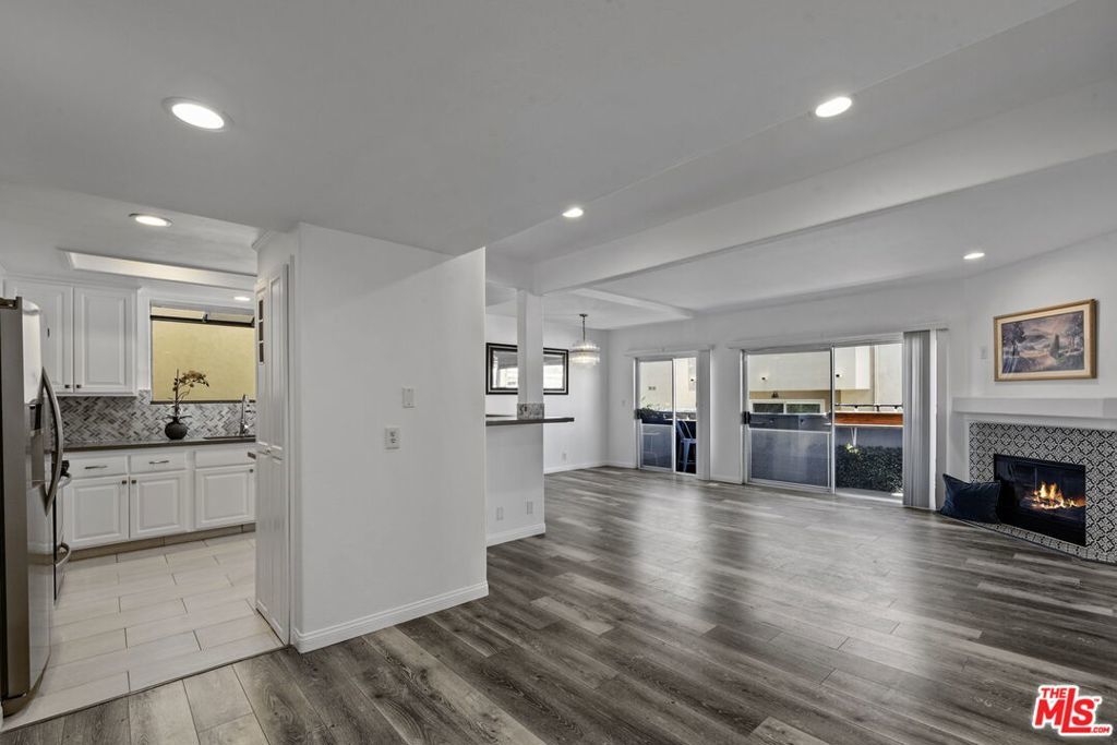 Photo of Listing #25579605