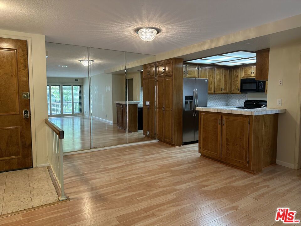 Photo of Listing #25579437