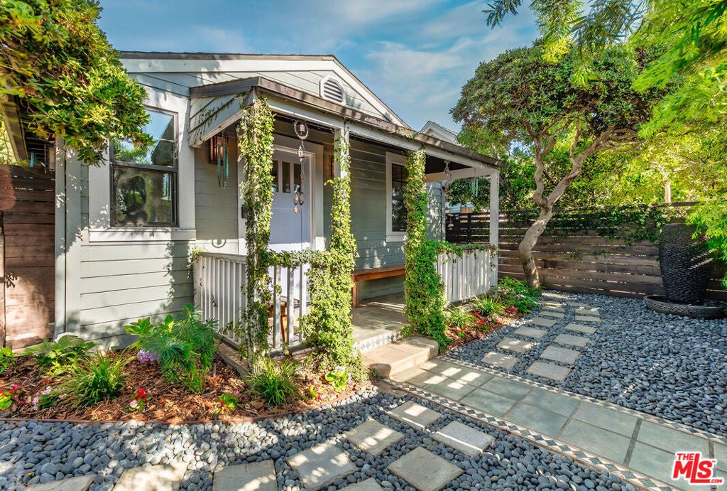 Photo of Listing #25579621