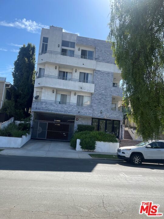 Photo of Listing #25579913