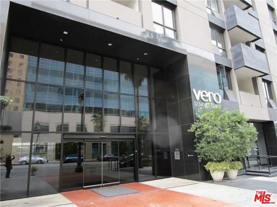 Photo of Listing #25579915