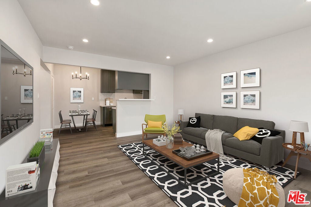 Photo of Listing #25579939