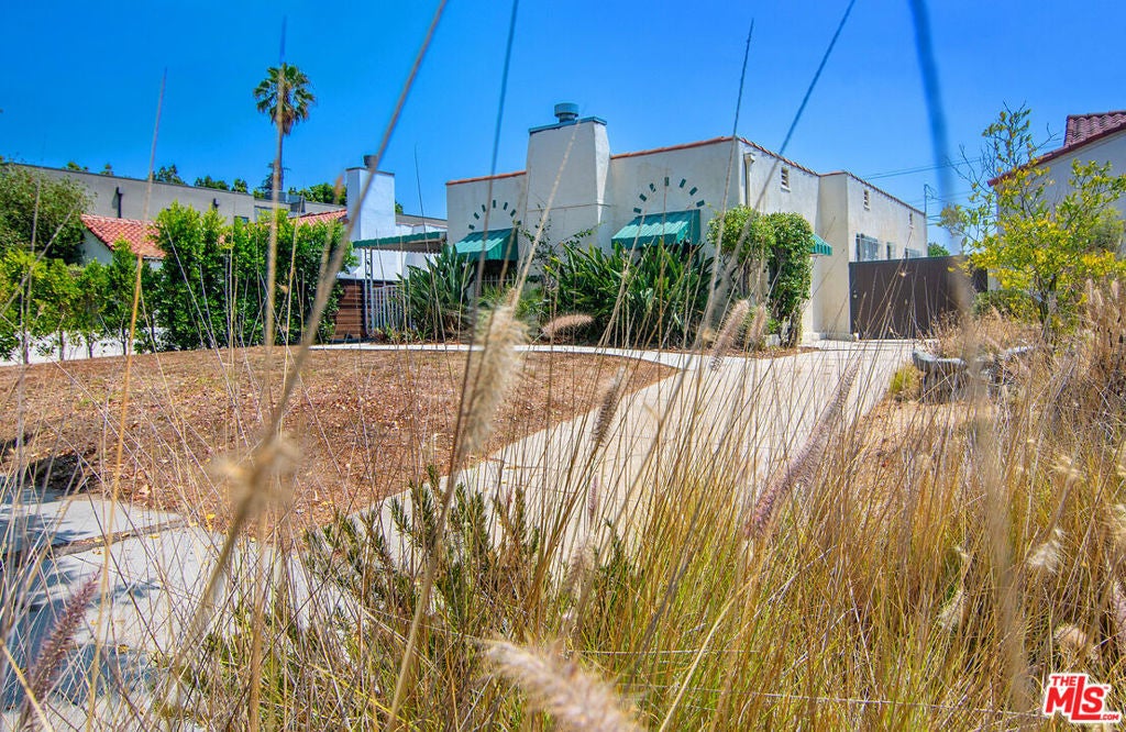 Photo of Listing #25573239