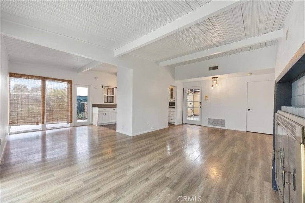 Photo of Listing #SR25186377