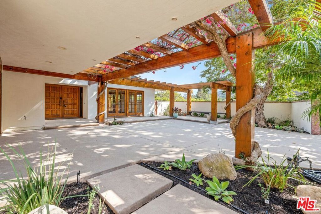 Photo of Listing #25577015