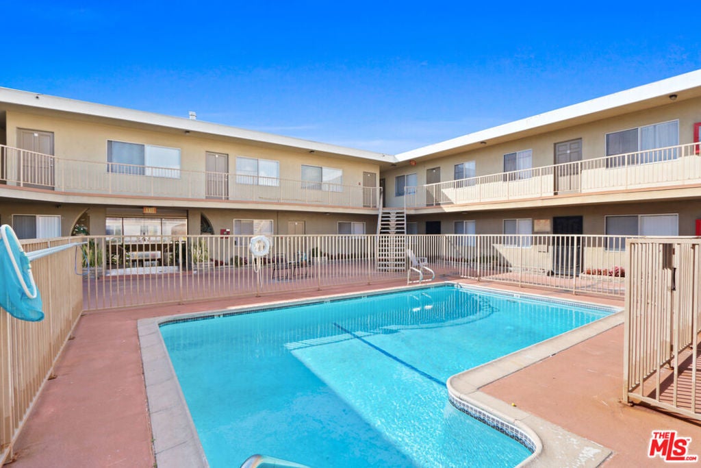 Photo of Listing #25580265